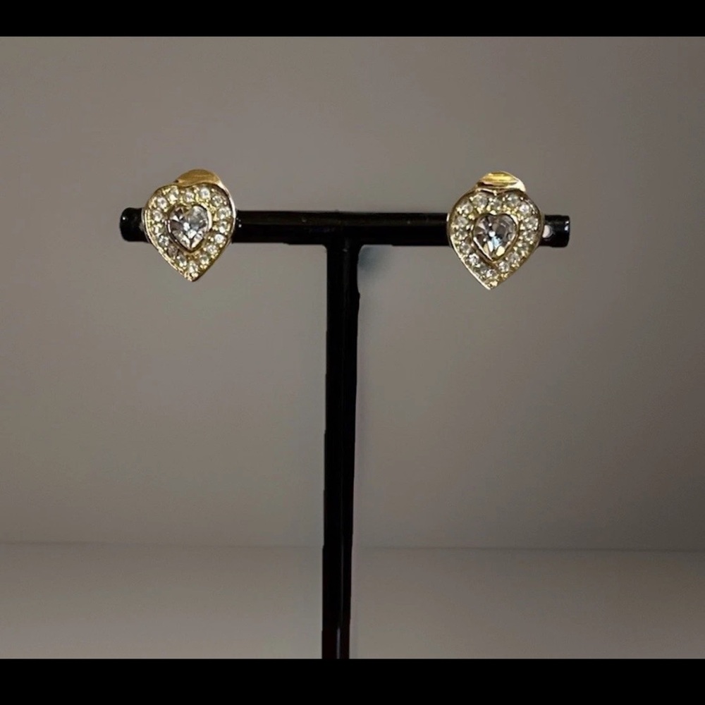 ⭐️ Dior Gold Plated Heart Crystal Stud Earrings